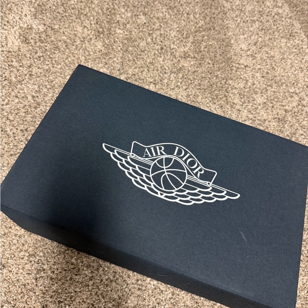 Men’s Air Dior Gray and White Sneakers - Picture 2 of 7